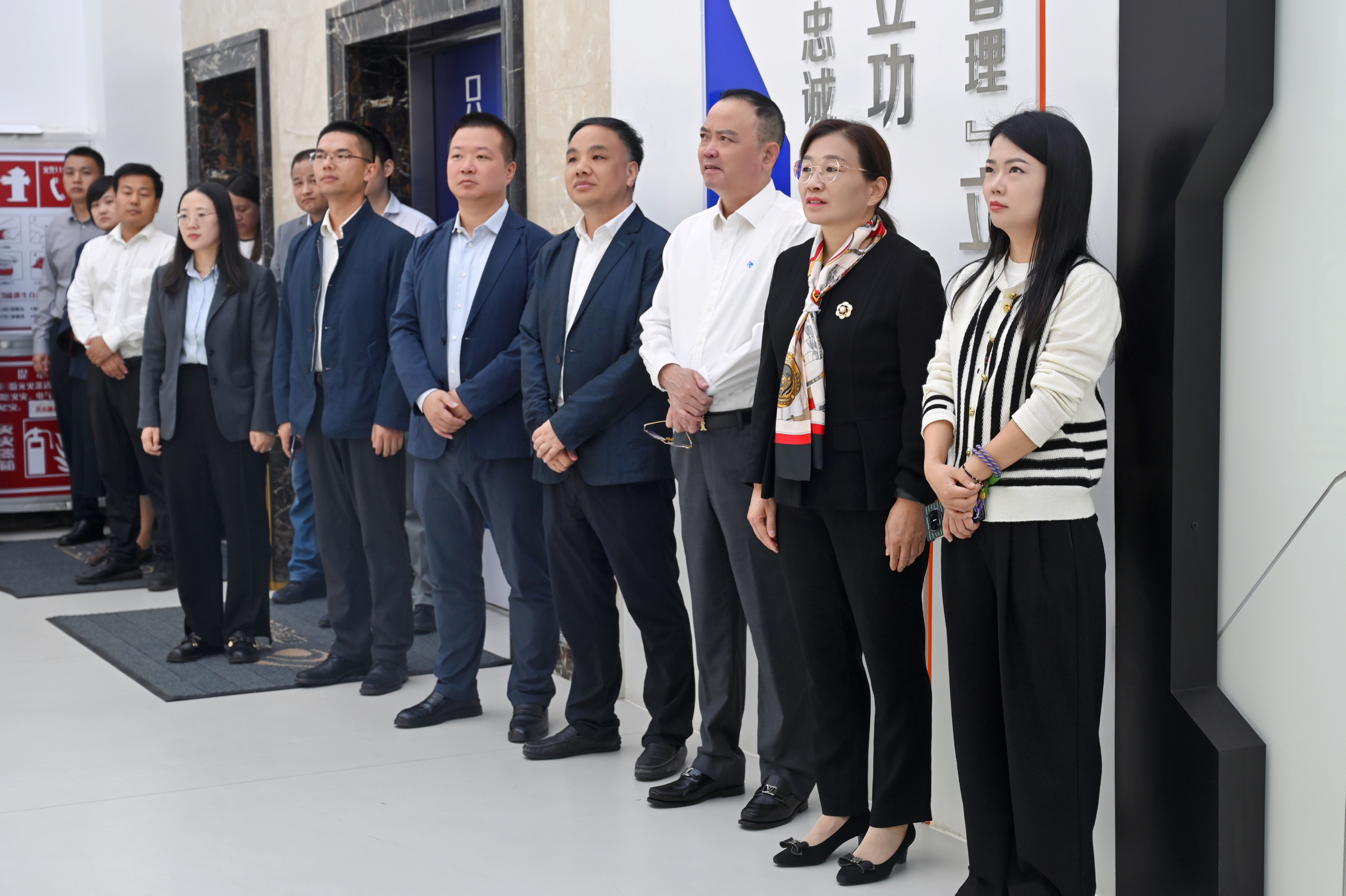 ��ί��ί���м�ί��ǡ��м�ί�����ž�����ӵ���������ʱ�������ǲ�!��¼�ɷ�